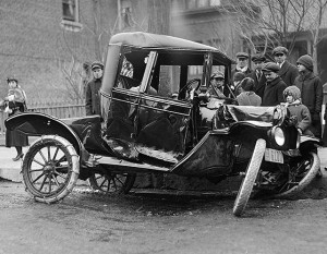 Auto accident in Toronto, Canada, 1918.