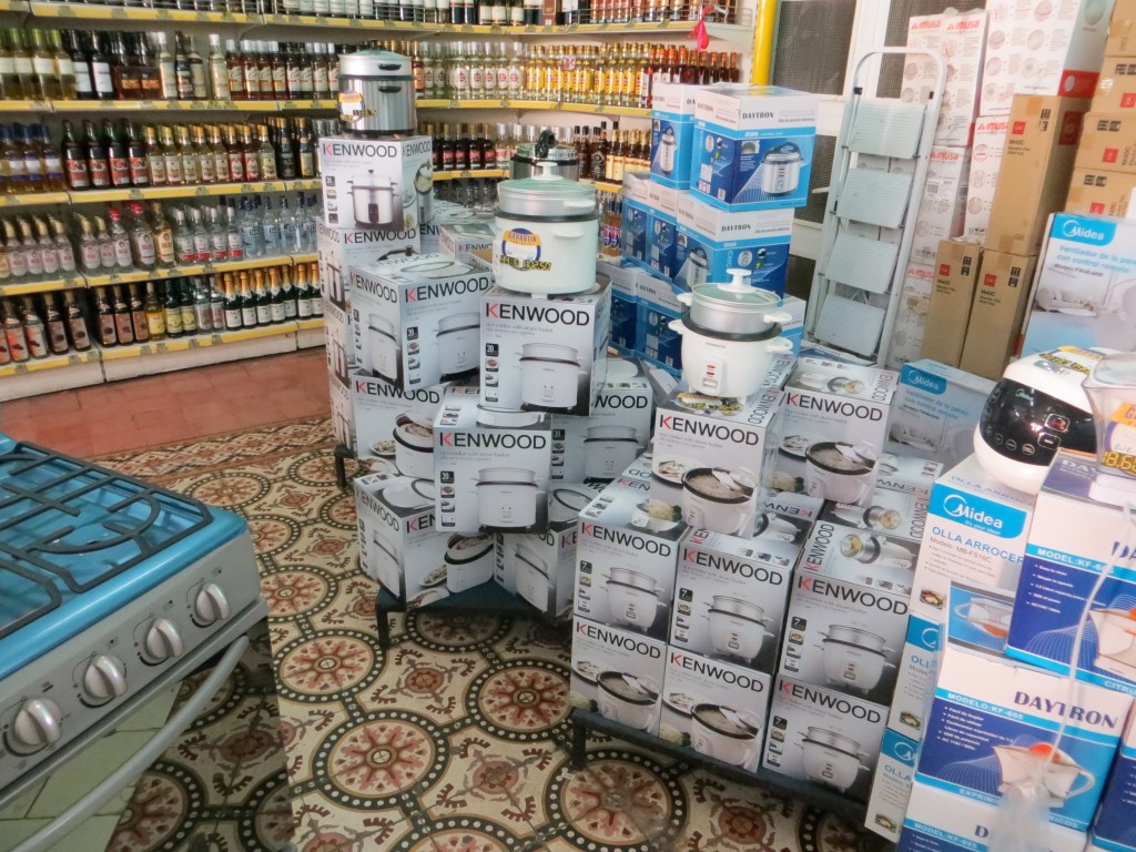 Rice cookers in Store in Cuba