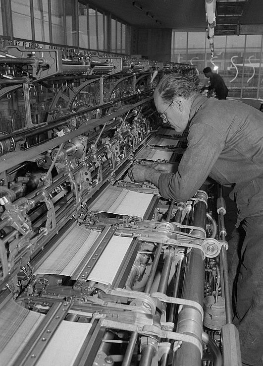 Worker assembling machine