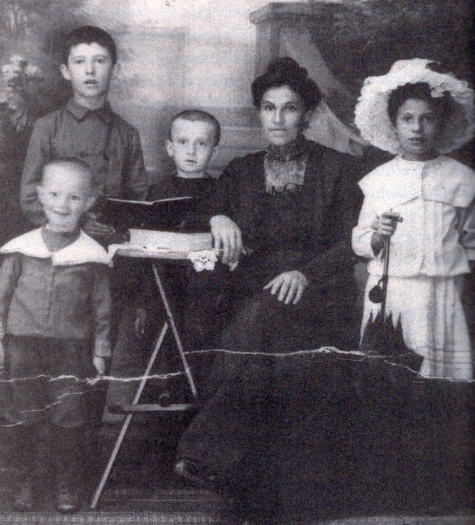 Juran Family 1910